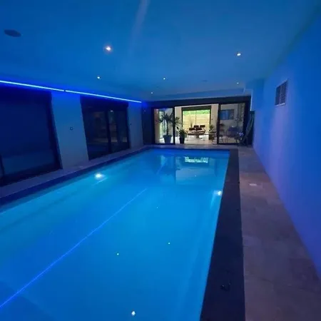 Avec Acces Piscine Illimite Fiennes